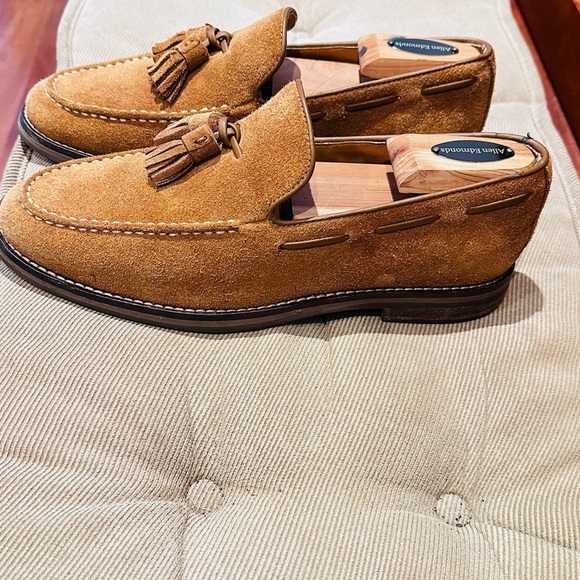 Sperry Brown Suede Loafers with Tassel Accents - Picture 4 of 16